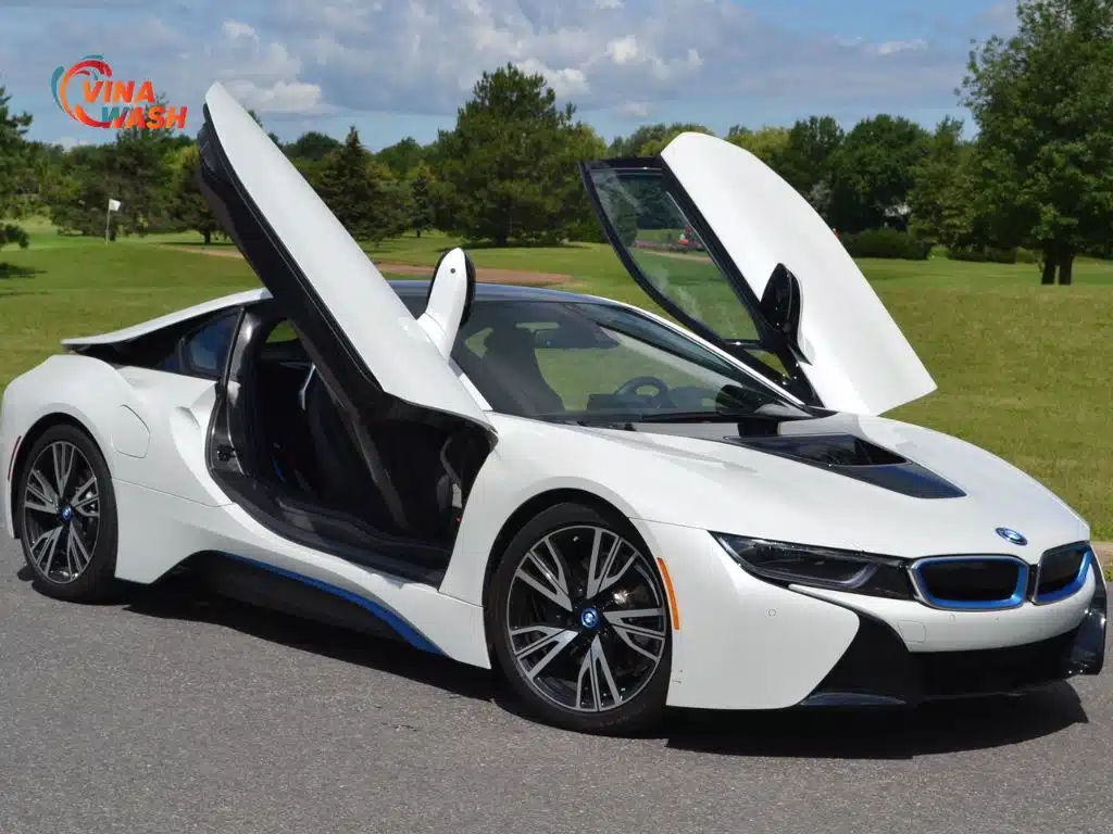 Bạn sẽ bất ngờ khi biết giá BMW i8 tại Việt Nam năm 2025 – Đẳng cấp siêu xe lai công nghệ Đức liệu còn quá xa vời với giới mê xe Việt?