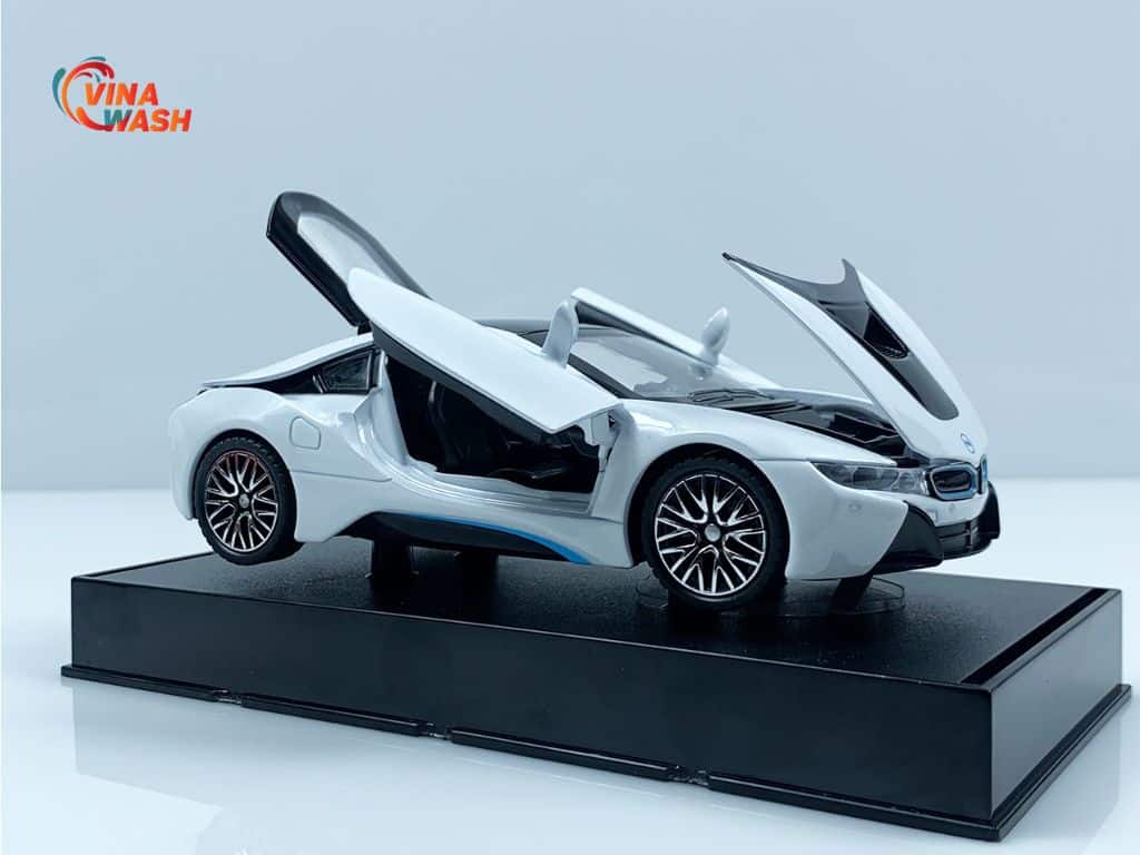 Ngoài ra, thú chơi mô hình BMW i8 cũng đang được giới mê xe Việt yêu thích với những bản mô phỏng tỉ lệ 1:18 đến 1:43.