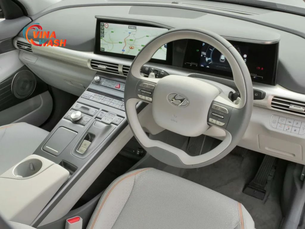 Hyundai Nexo 2025 được trang bị hàng loạt công nghệ tiên tiến nhằm mang lại trải nghiệm tiện nghi, hiện đại và đậm chất tương lai cho người sử dụng. 