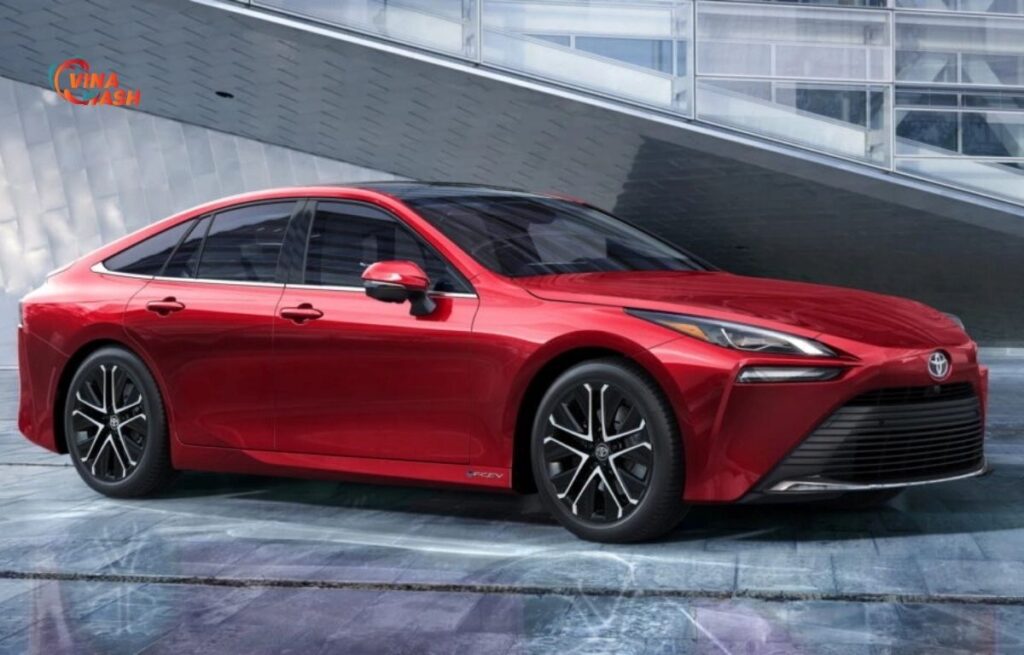 Toyota Mirai giá bao nhiêu? Mẫu xe "không khí thải" có đáng đồng tiền? Xem ngay để biết chi tiết giá bán, công nghệ và trải nghiệm thực tế.