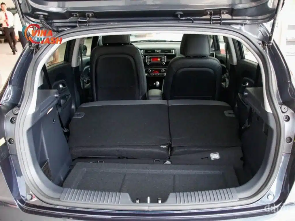 Khoang hành lý của Kia Rio