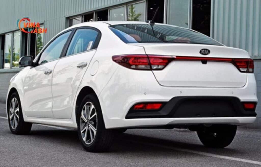 Thiết kế đuôi xe của Kia Rio