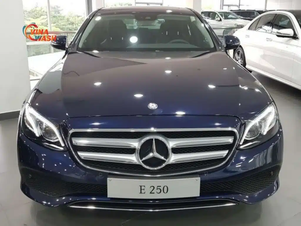 Thiết kế phần đầu xe của Mercedes E250