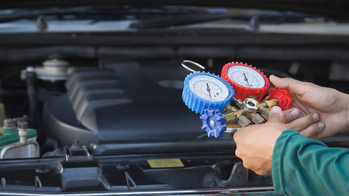 Bơm gas hệ thống điều hòa ô tô nếu điều hòa ô tô không mát