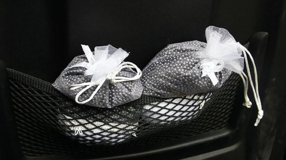 Khử mùi ô tô bằng than hoạt tính