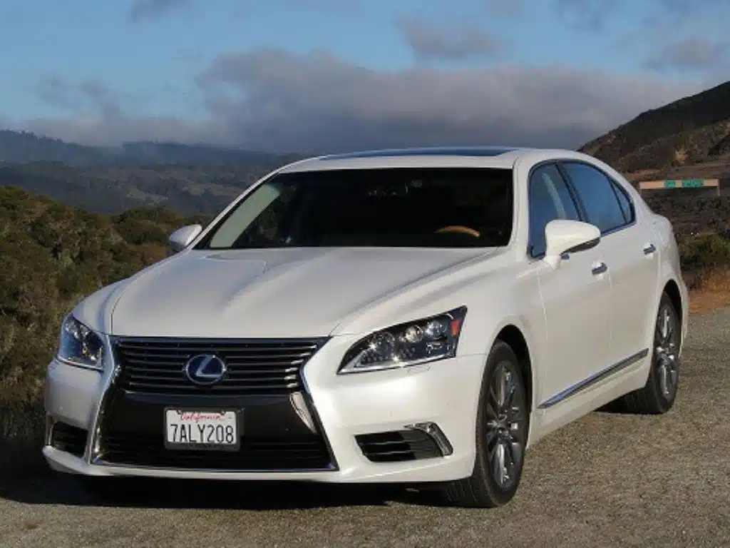 Lexus LS600HL cũ 2013