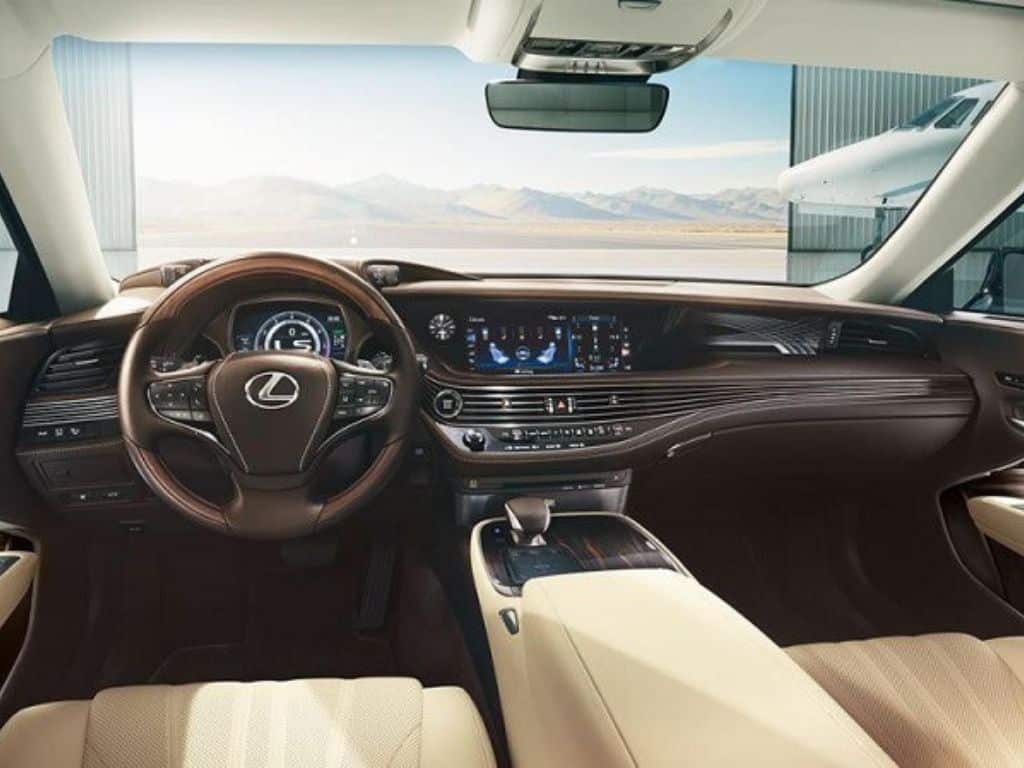 Nội thất tiện nghi bên trong Lexus LS600HL cũ 