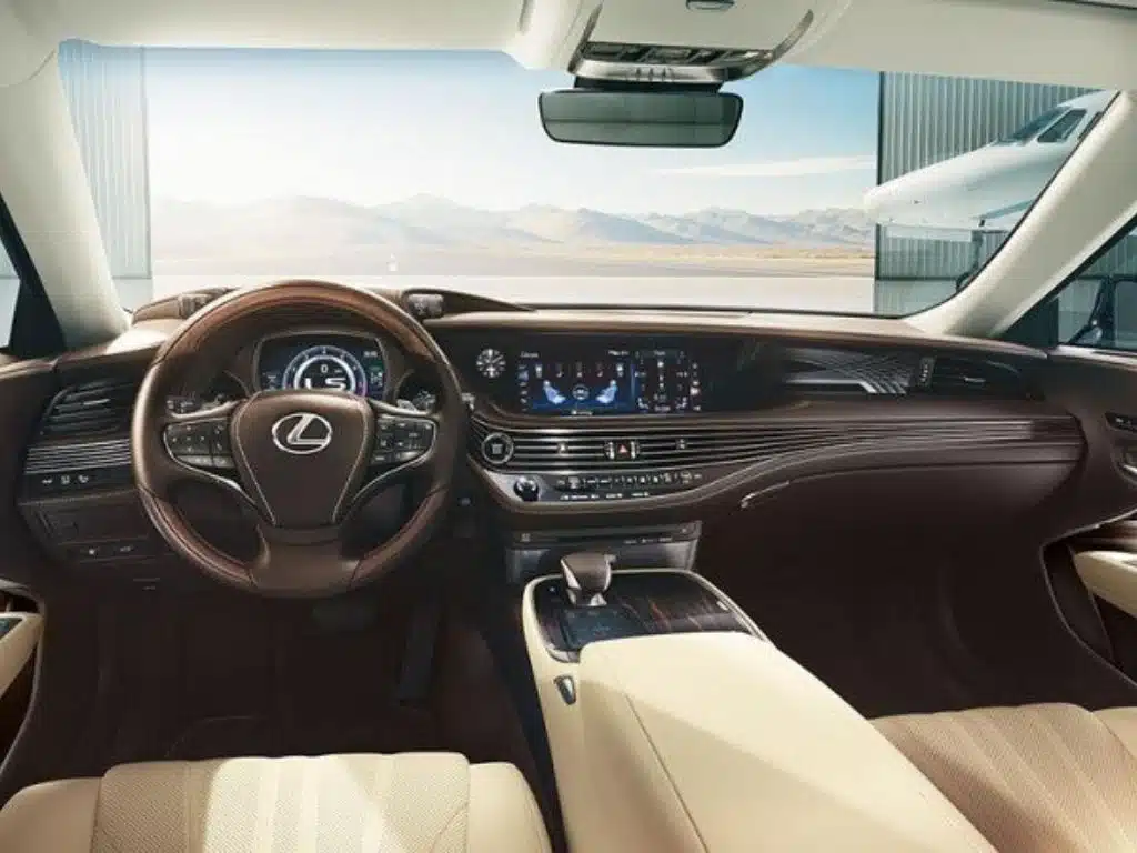 Nội thất tiện nghi bên trong Lexus LS600HL cũ 
