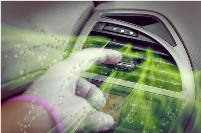 Máy lạnh ô tô bị mùi hôi cần vệ sinh và khử khuẩn