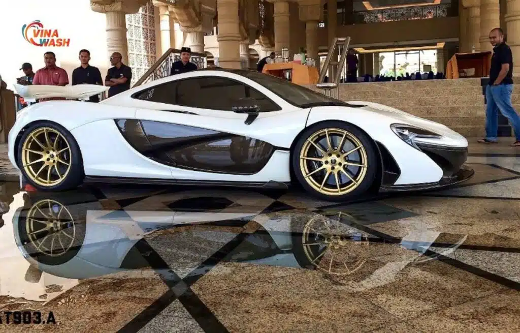 Thiết kế thân xe của McLaren P1