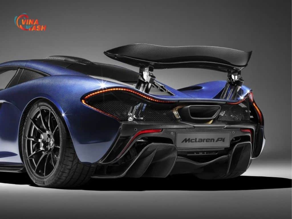 Thiết kế đuôi xe của McLaren P1