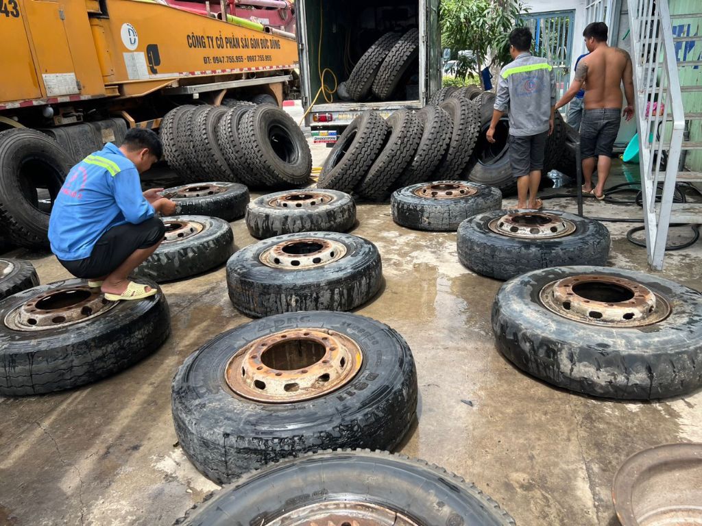Mâm xe ô tô tải cũ