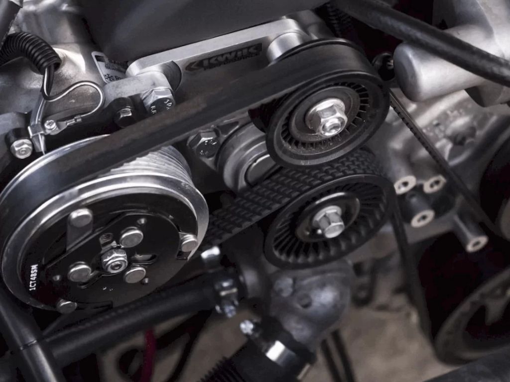 Bộ dây curoa ô tô hoạt động ổn định sau khi được thay mới, không còn bị trùng hay phát tiếng rít.