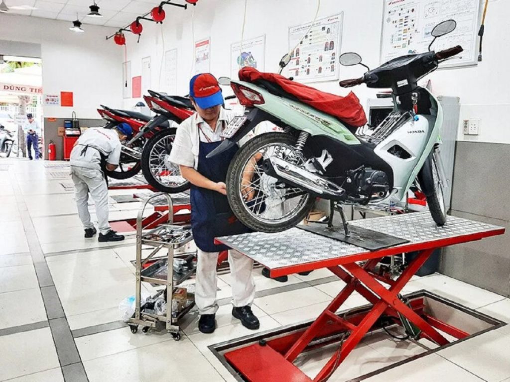 Sửa chữa và bảo dưỡng xe máy